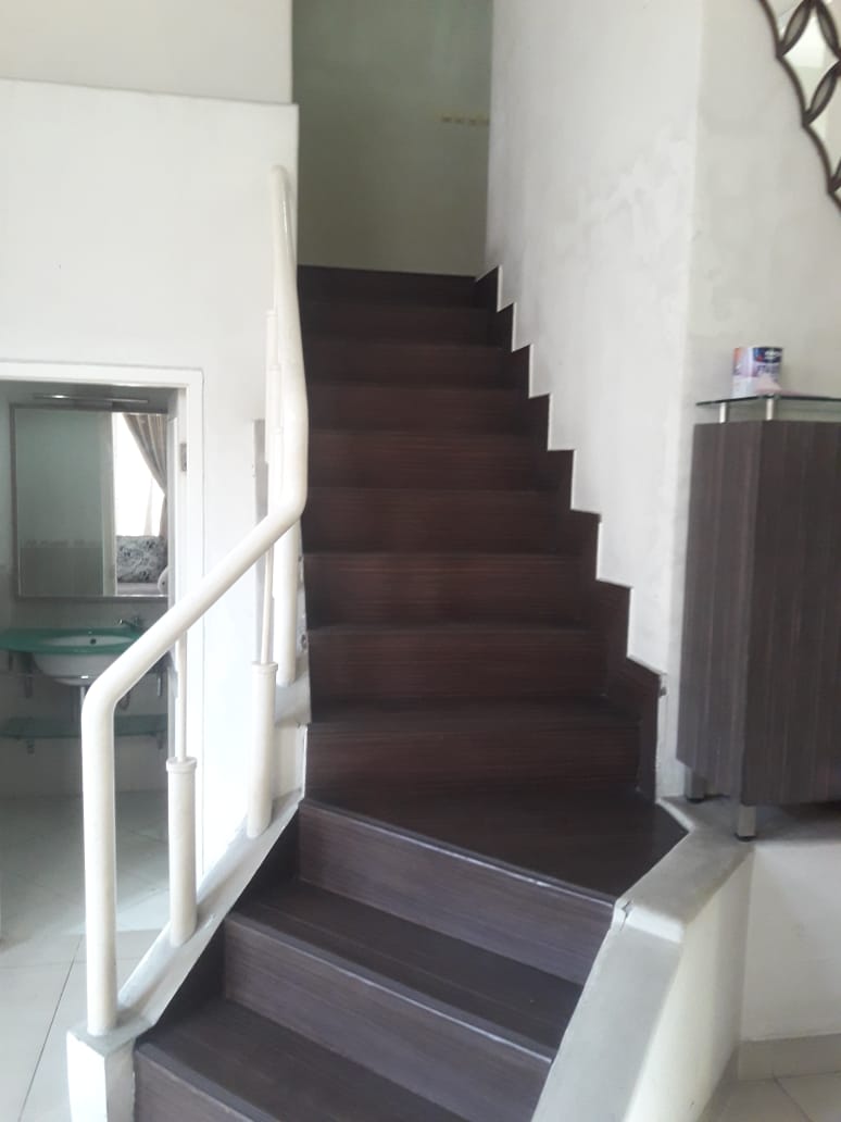 Rumah Disewakan Fully Furnished di Taman Menteng Lippo Cikarang